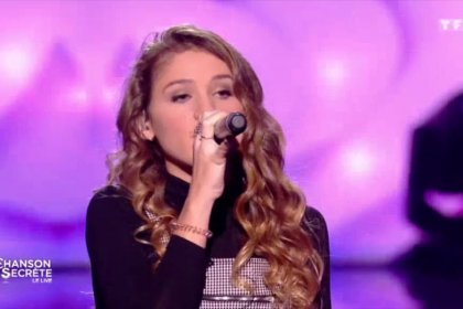 Lou dévoile son nouveau clip haut en couleur « Donne-moi »