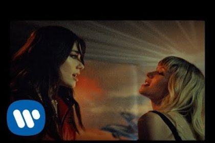 Dua Lipa et Angèle dévoilent le clip de Fever et une performance le 27 novembre