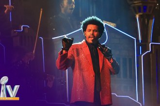 VIDEO The Weeknd au Super Bowl : voici sa prestation lors de la mi-temps