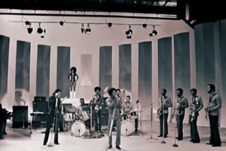 Le chanteur François Feldman fait son grand retour avec « l&rsquo;Origine » l&rsquo;album retour aux sources