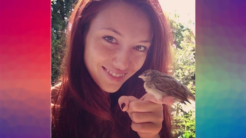 VIDEO Une immense affiche de Delphine Wespiser proclame « Nous sommes tous des animaux »