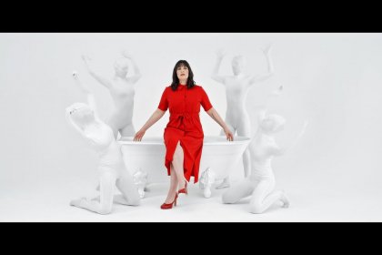 June Milo : voici le clip « Parfaite »