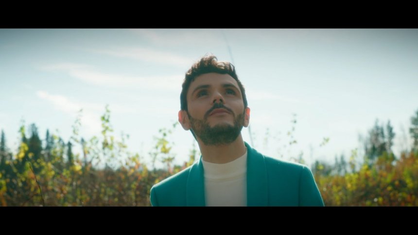 Le chanteur zanarelli sortira son nouvel album "poudre de lune" le 20 mai Le chanteur Zanarelli sortira son nouvel album « Poudre de lune » le 20 mai