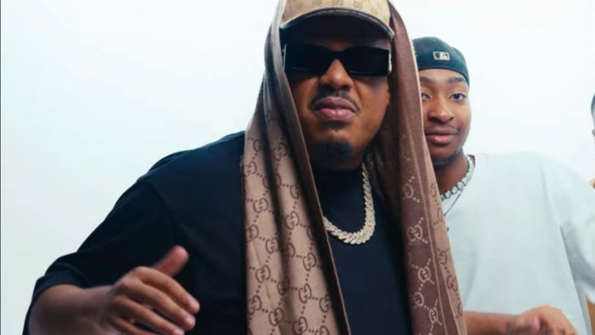 VIDEO Naza sur le remix du phénomène « Skeu Skeu » à regarder ici