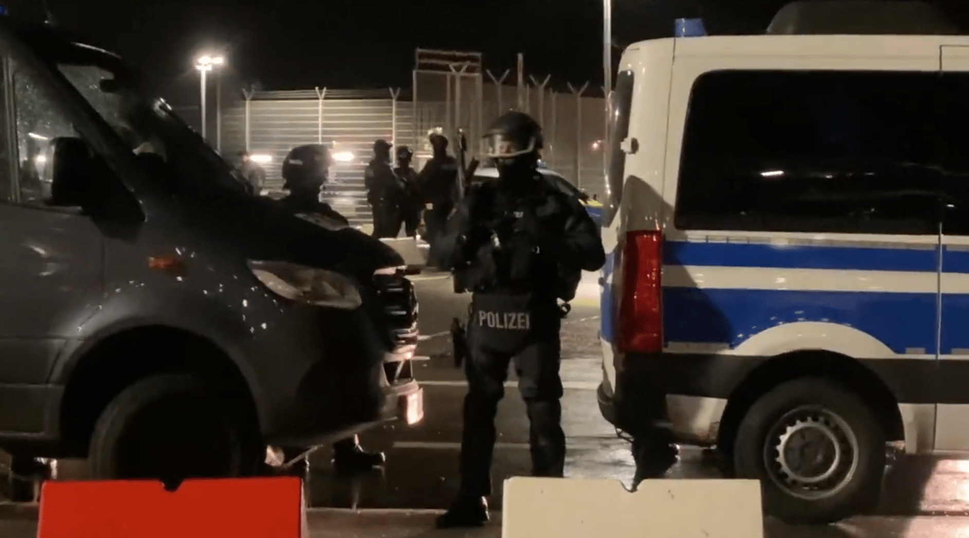 Hambourg (Allemagne) : un homme retient sa fille dans une voiture à l'aéroport d'Hambourg