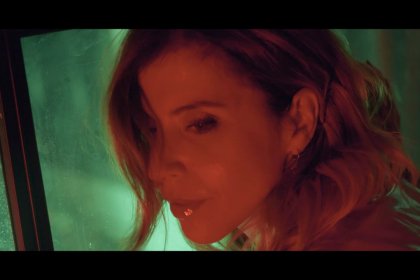 Najoua Belyzel fait son Comeback avec « Ton Guerrier Massai »