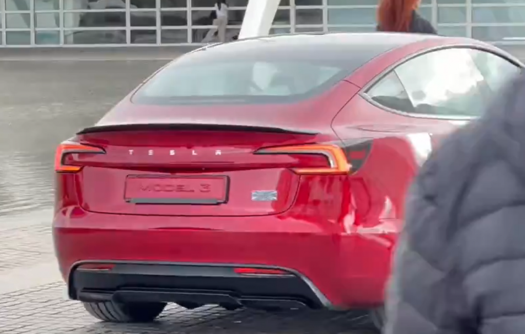 Tesla : la nouvelle Model 3 Performance (Ludicrous) se découvre en Espagne (Photos et vidéo)