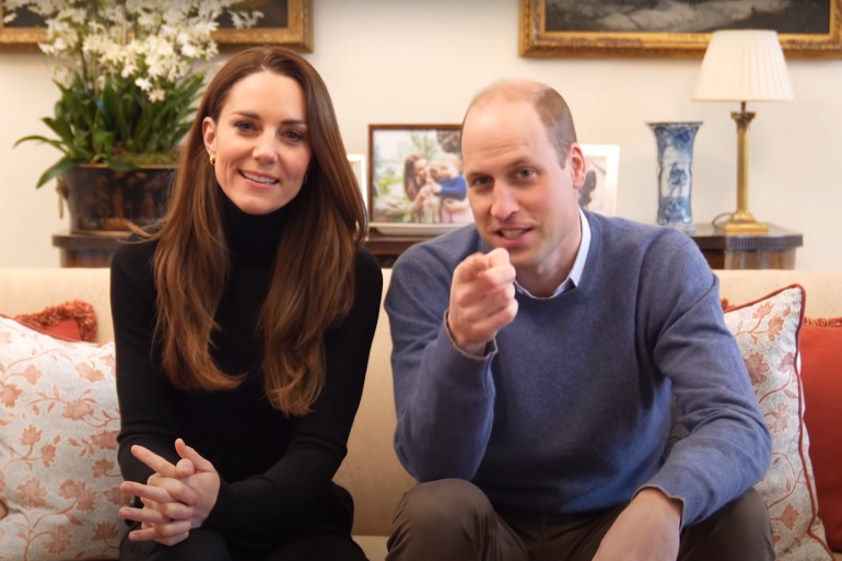 Kate Middleton et le Prince William : une apparition publique capturés par les objectifs des médias anglo-saxons