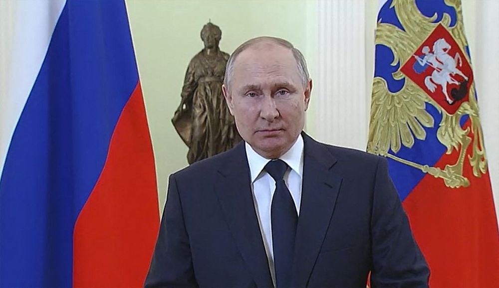 Vladimir Poutine réélu président de la Russie pour un cinquième mandat avec un score de 87% des voix