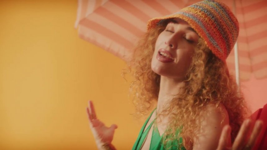 La chanteuse Ayiiti sort son nouveau single : Toi, Mon Toit d&rsquo;Elli Medeiros