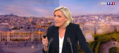 "Va à la niche" : Marine Le Pen minimise les insultes racistes dans Envoyé Spécial