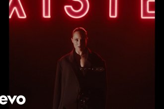 Barbara Pravi : voici le clip « Exister » extrait de son deuxième album « La Pieva »