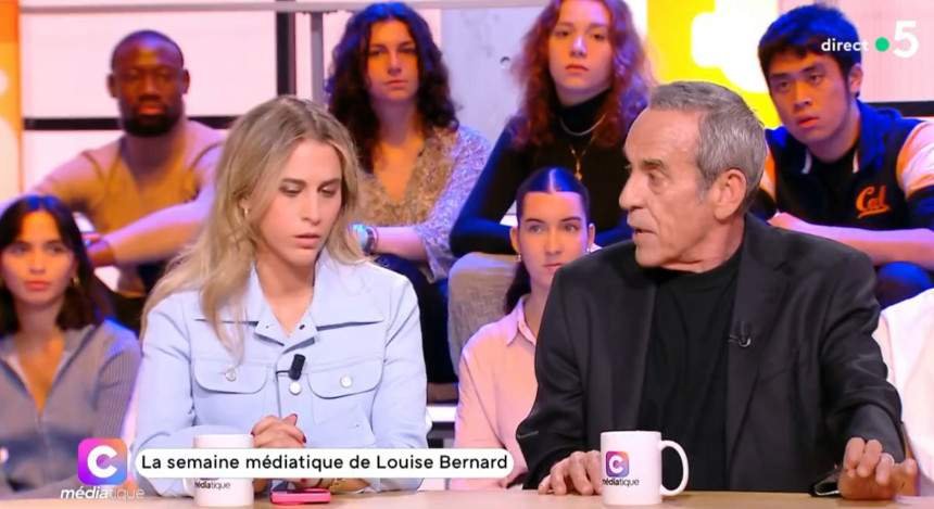 C Médiatique (France 5) : Vif échange entre Thierry Ardisson et Sarah Saldmann concernant Cyril Hanouna (vidéo)
