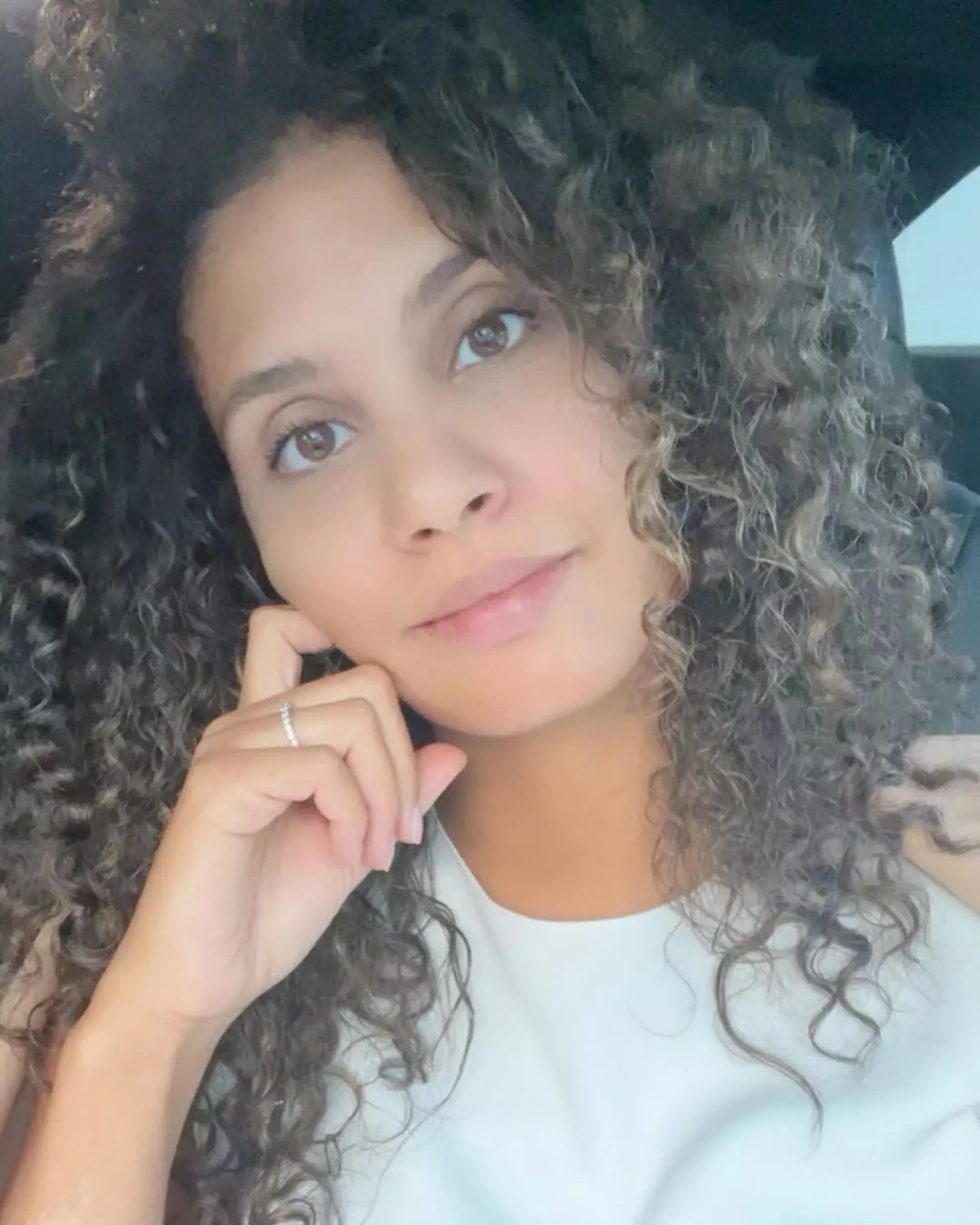 Chloé Mortaud maman pour la troisième fois : un accouchement difficile, mais une grande joie