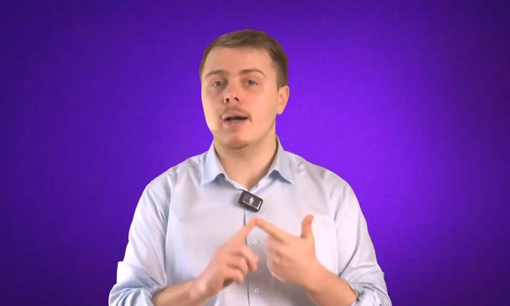 Louis Boyard porte à nouveau plainte contre Cyril Hanouna, voici la raison !