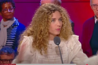 Ève Szeftel prend la direction de la rédaction de Marianne