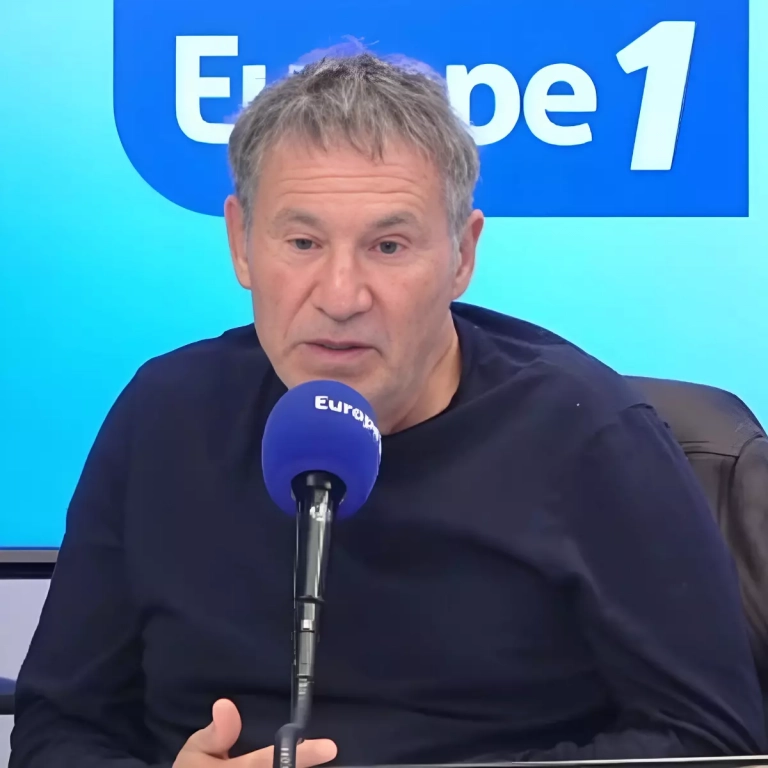 Dove Attia attaque « L’Agence » : l’émission immobilière sous le feu des critiques