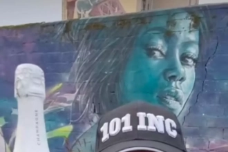 Touche pas à mon poste en suspend ? Un chroniqueur se diversifie dans le champagne