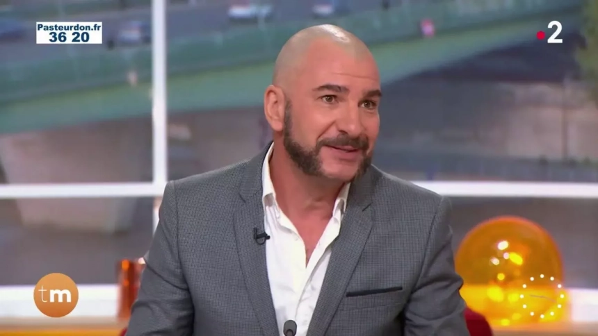 Michaël Youn s&rsquo;attire les foudres des internautes après une blague sur l&rsquo;affaire du faux Brad Pitt