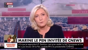 Indignation autour d&rsquo;une photo de Marine Le Pen publiée par Paris Match