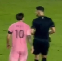 VIDÉO : Lionel Messi s&rsquo;en prend violemment à l&rsquo;arbitre après le nul de l&rsquo;Inter Miami