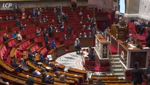 Puffs : l’Assemblée nationale adopte à l&rsquo;unanimité la proposition de loi visant à interdire ces cigarettes électroniques jetables