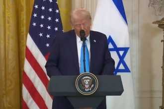 Donald Trump a annoncé que les États-Unis envisagent de « prendre le contrôle de la bande de Gaza »