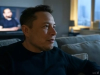 Sarah Knafo informe Elon Musk sur C8 : sa réaction ne passe pas inaperçue