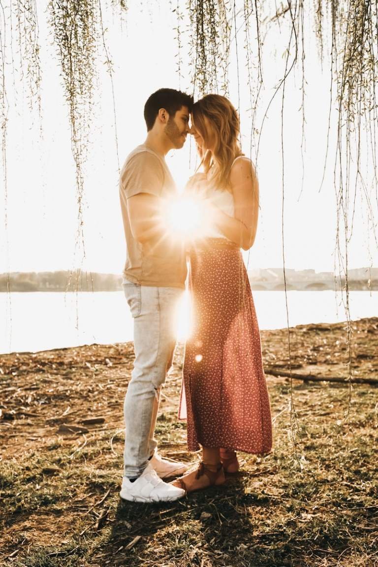 Les secrets des couples durables révélés par la science : Découvrez ce qui fait la différence
