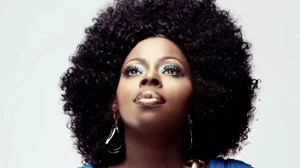 Angie Stone : l’icône de la soul décède tragiquement dans un accident de voiture