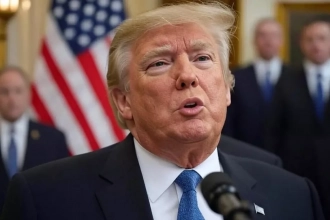 Trump brandit la menace de sanctions douanières en Europe après une amende record contre Google