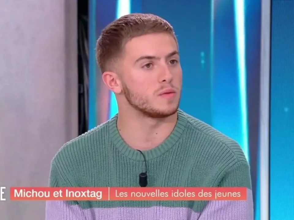 Plusieurs centaines de fans au Mans pour l&rsquo;inauguration du restaurant du youtubeur Michou