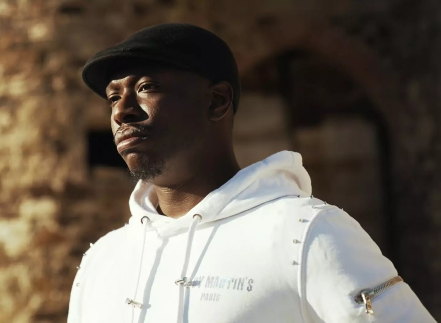 Werenoi : sa musique vraiment retirée définitivement après son décès? Le parisien dit ce qu'il en est! Mort du rappeur Werenoi, figure majeure du rap français, à 31 ans : retour sur le parcours fulgurant d’un artiste discret et adulé