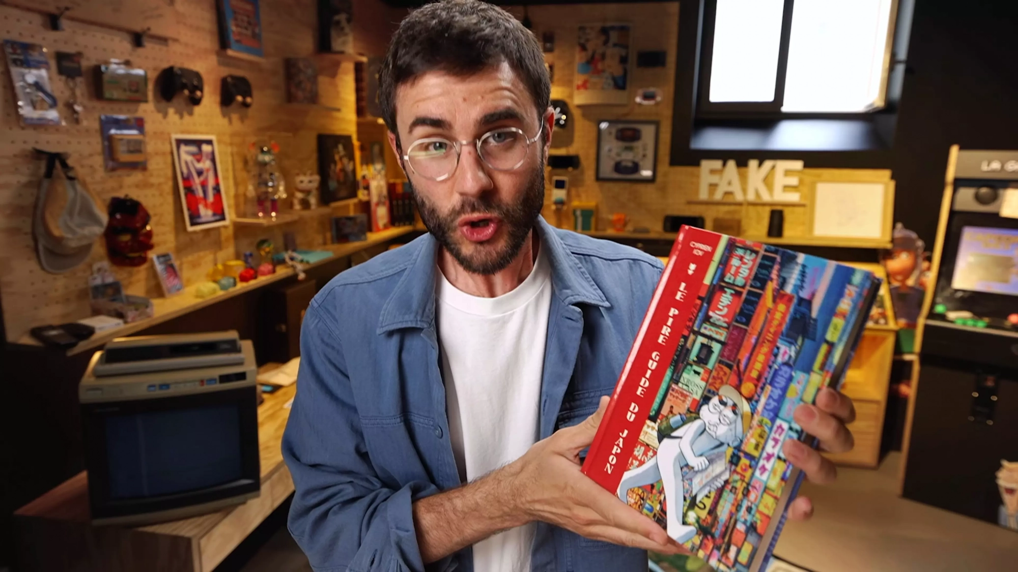 Cyprien dévoile « Le Pire Guide du Japon » : une BD, des anecdotes et des exclusivités pour les passionnés