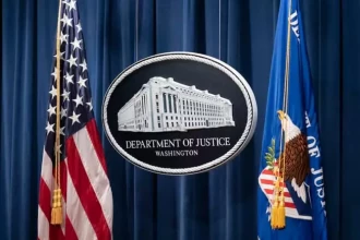 Justice américaine : 11 personnes inculpées pour une arnaque colossale de 10,6 milliards