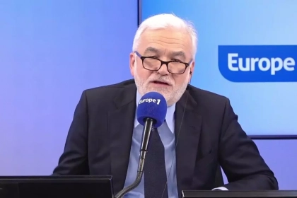 Pascal Praud déménage vers l&rsquo;après-midi sur Europe 1 à la place de Cyril Hanouna à la rentrée