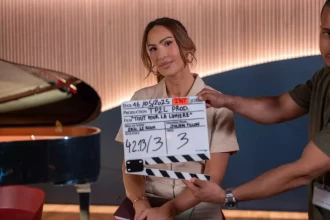 Vitaa rejoint la série Tout pour la lumière sur TF1 dès le 6 août