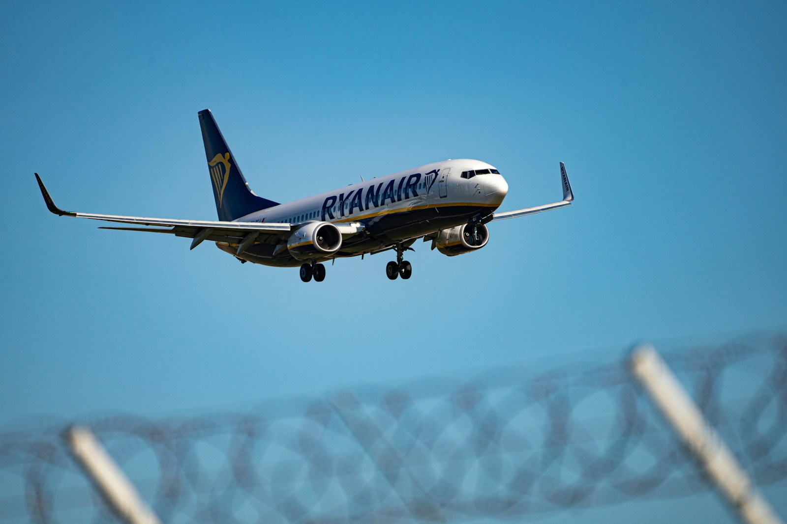 Conflit entre Ryanair et la France : menaces de réduction des vols