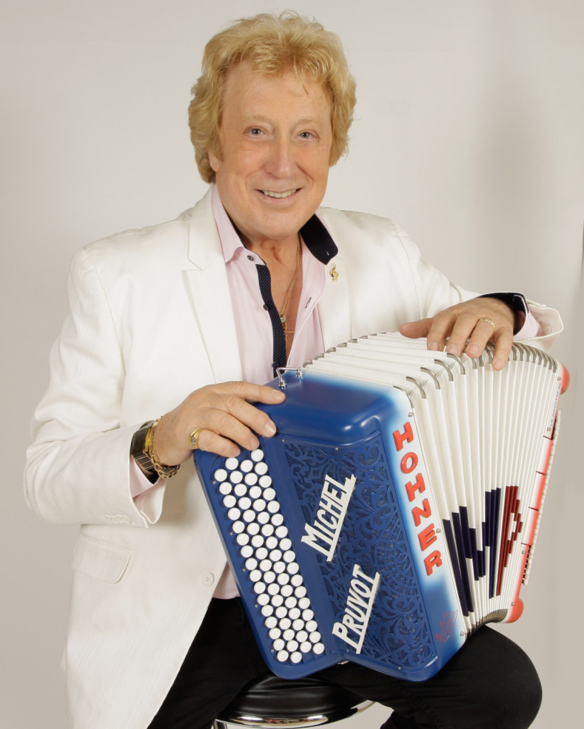 Accordéon : michel pruvot ravive la flamme des guinguettes avec son nouvel album Accordéon : Michel Pruvot ravive la flamme des guinguettes avec son nouvel album