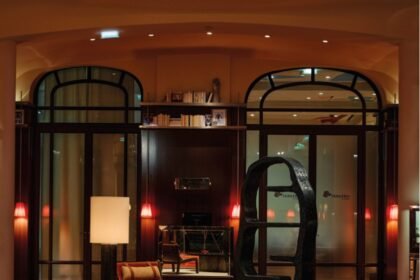 Paris Design Week 2025 : le Royal Monceau transforme son lobby en galerie d&rsquo;art éphémère
