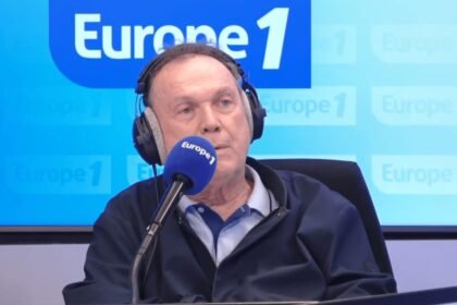 Julien lepers livre des détails amers sur son éviction de "questions pour un champion" Julien Lepers livre des détails amers sur son éviction de « Questions pour un champion »