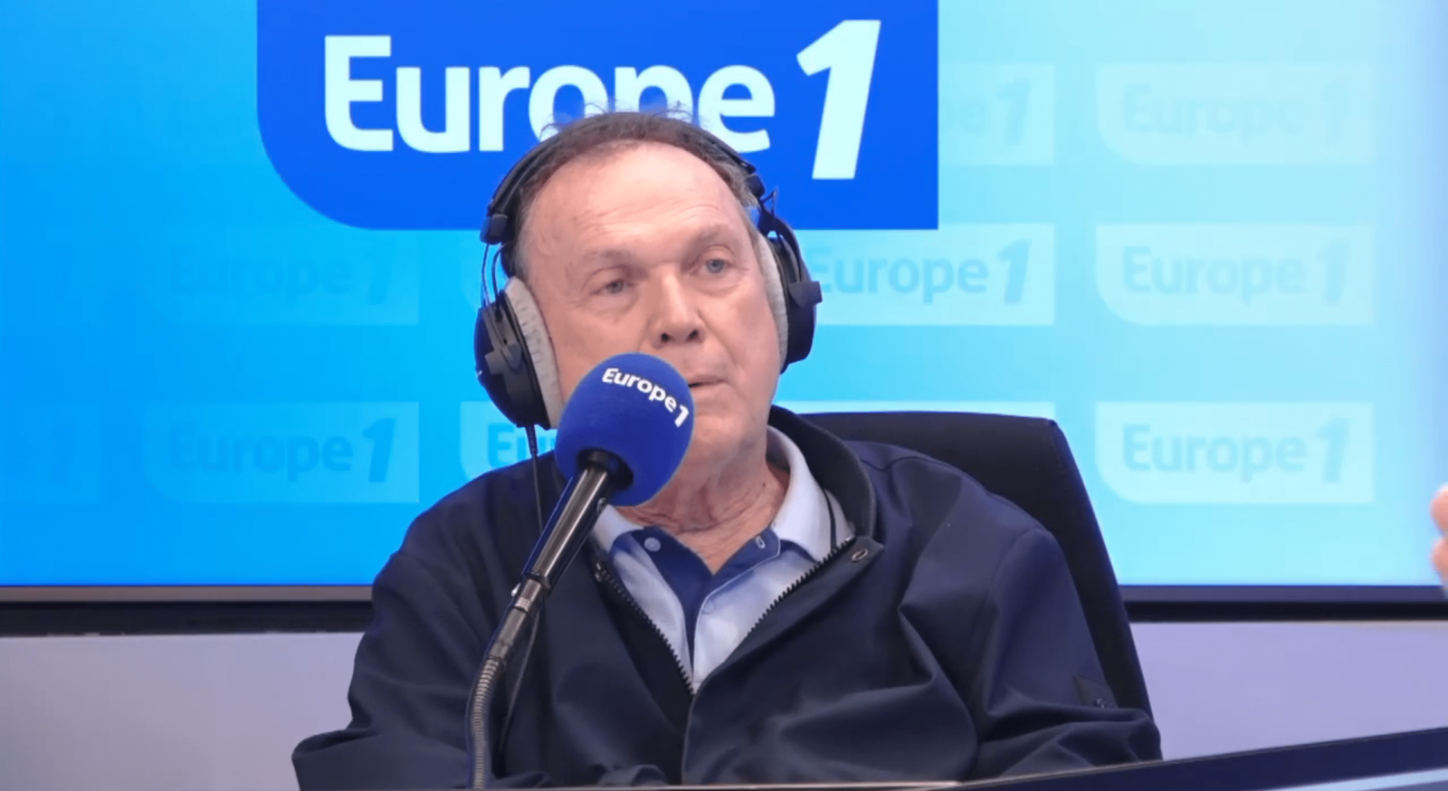 Julien Lepers livre des détails amers sur son éviction de « Questions pour un champion »