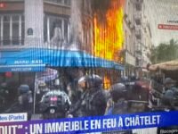 VIDÉO Manifestation Bloquons tout : un immeuble en feu à Paris