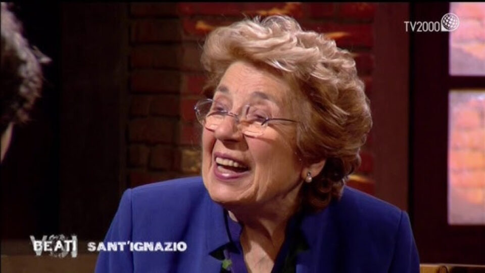 Décès de Sofia Corradi, fondatrice du programme Erasmus, Emmanuel Macron lui rend hommage