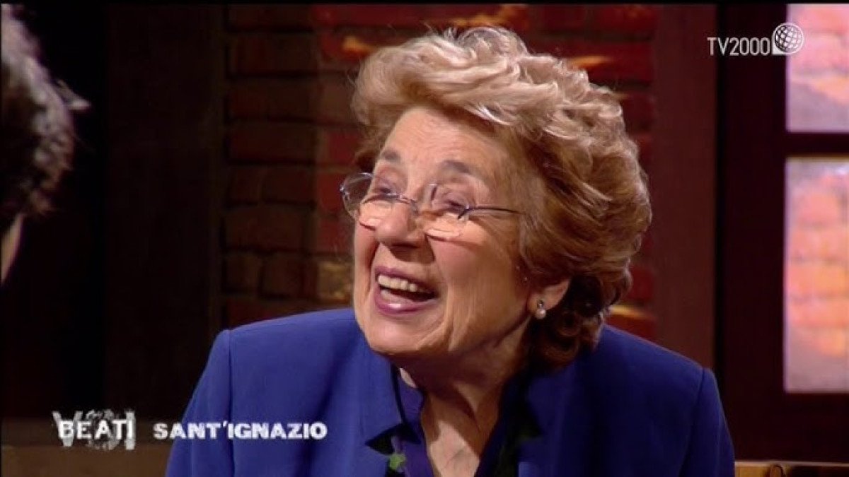 Décès de Sofia Corradi, fondatrice du programme Erasmus, Emmanuel Macron lui rend hommage