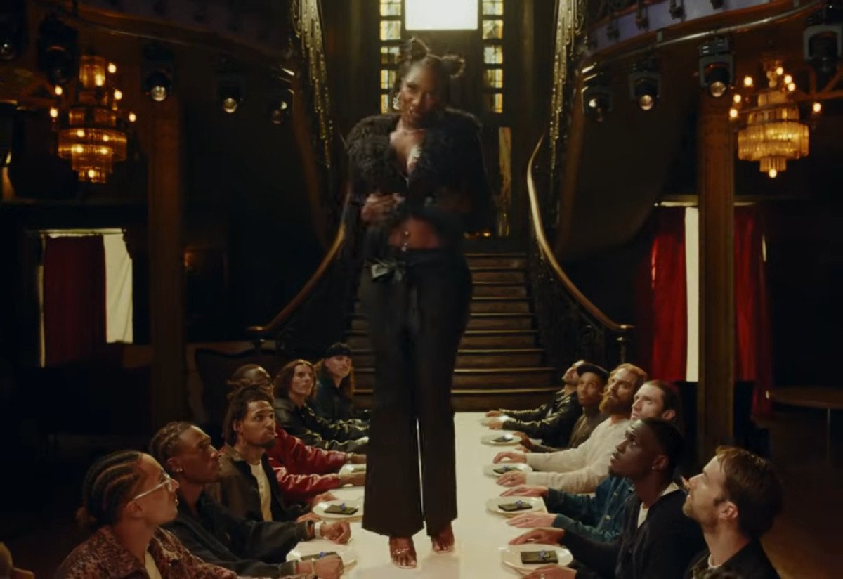 VIDÉO Aya Nakamura dévoile « Désarmer », un nouveau single intime et puissant