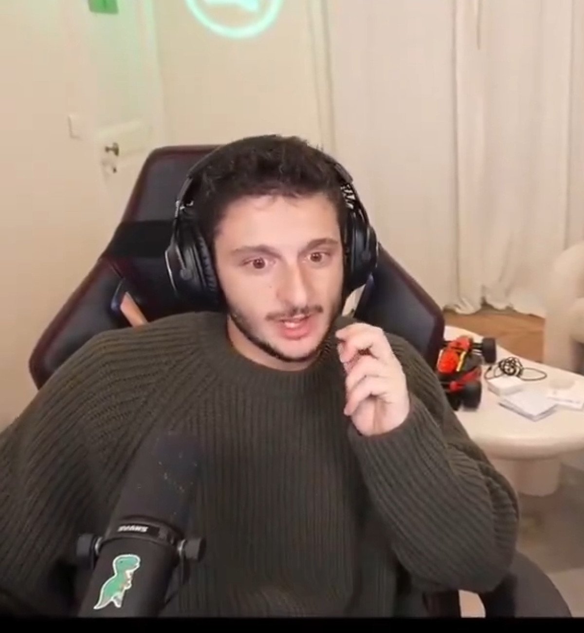 Maxime Biaggi dévoile ses revenus YouTube avec un mois record