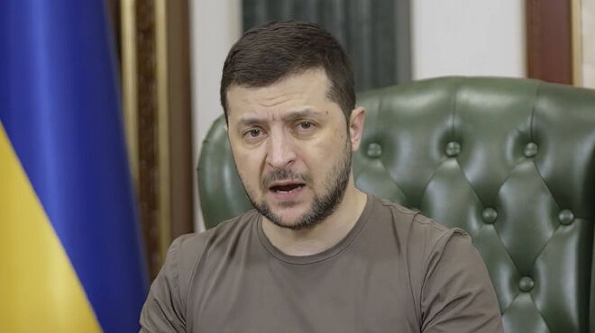 Ukraine : Zelensky attendu à l’Élysée ce lundi pour discuter de la paix