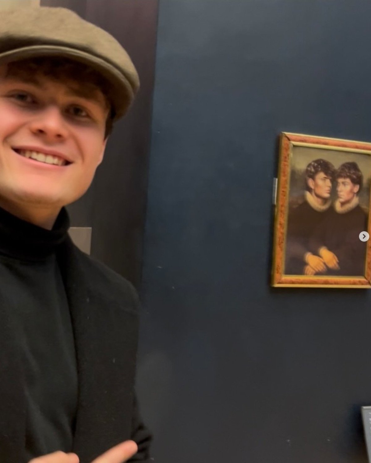 Deux tiktokeurs belges déjouent la sécurité du Louvre pour y accrocher leur propre tableau