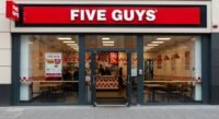 Five Guys passe au halal dans six restaurants et déclenche une vive polémique